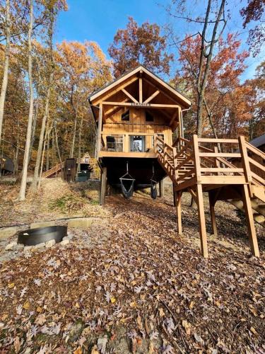 Scio House | Sweet Tree Cabin with Grill Overlooking the Lake in Ohio