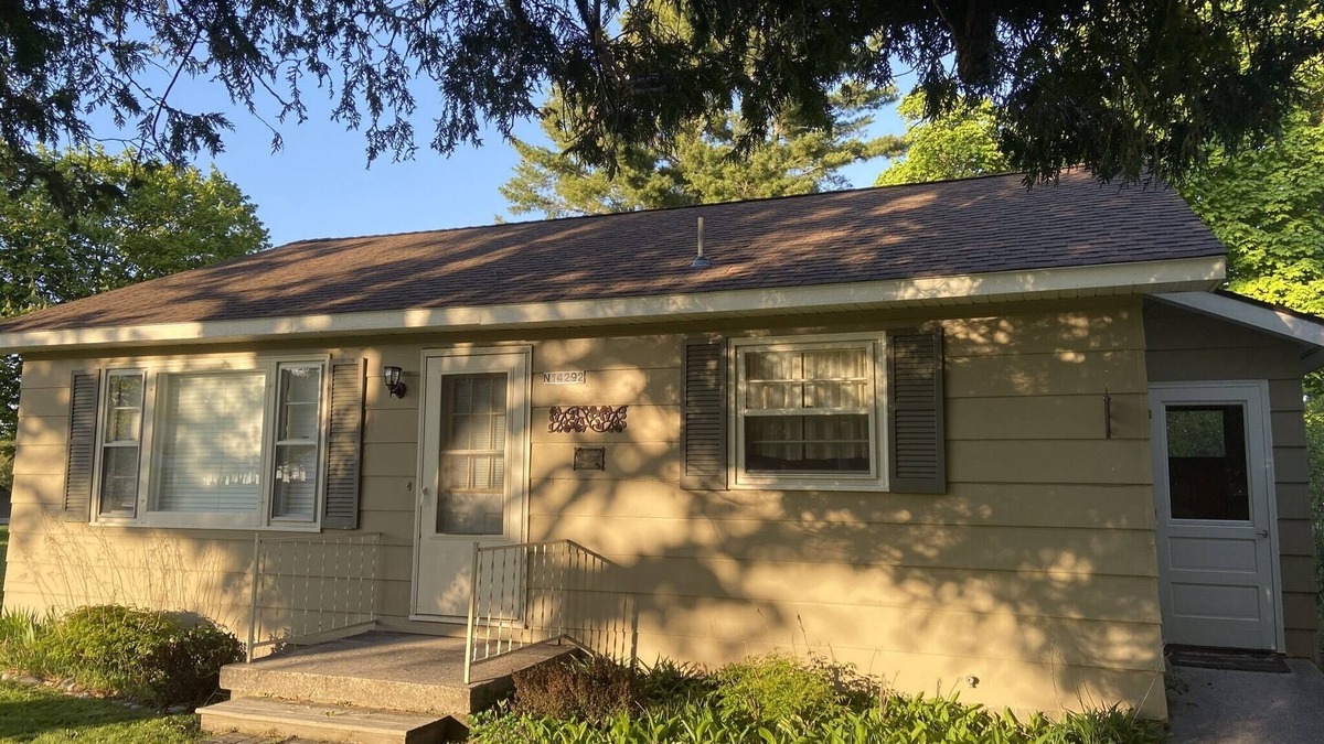 Grand Marais Cottage | SWEET TWO BEDROOM COTTAGE ONE BLOCK FROM THE HARBOR, in Grand Marais