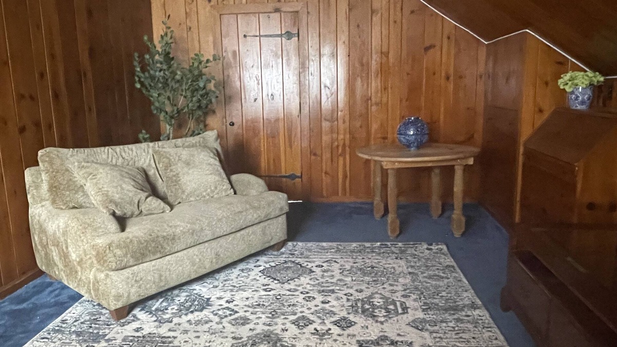 Buena Vista Apartment | Sweet Upstairs’s apartment right next to Southern Virginia University.