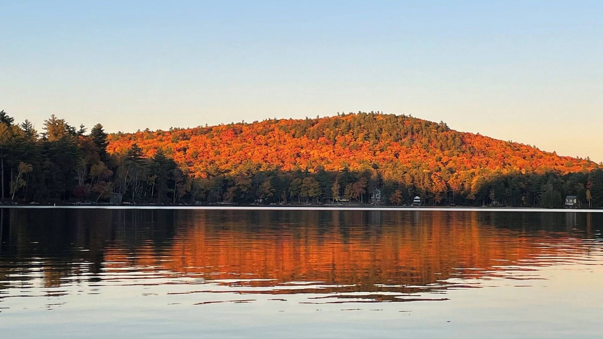 Mount Sunapee Cottage | Sweet vintage cottage on Mountain View Lake, 2024 updates, next to Lake Sunapee