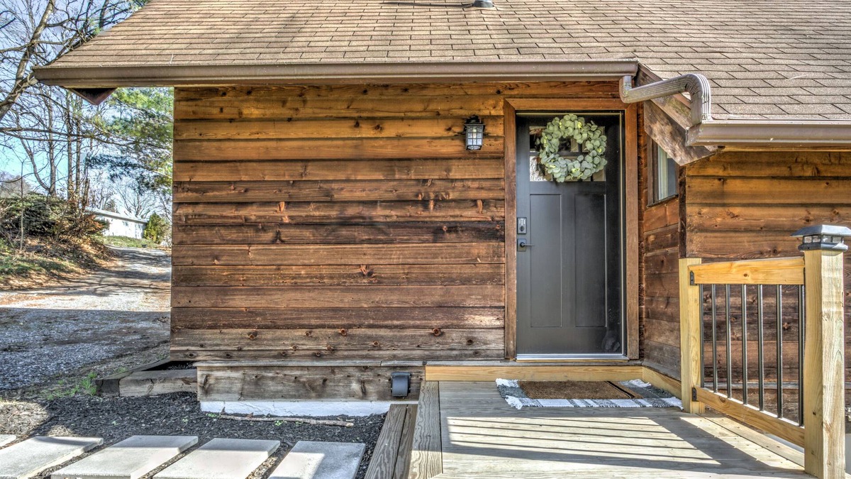 Hummelstown Cabin | Sweetest Cabin Only 13 Minutes from Hershey!