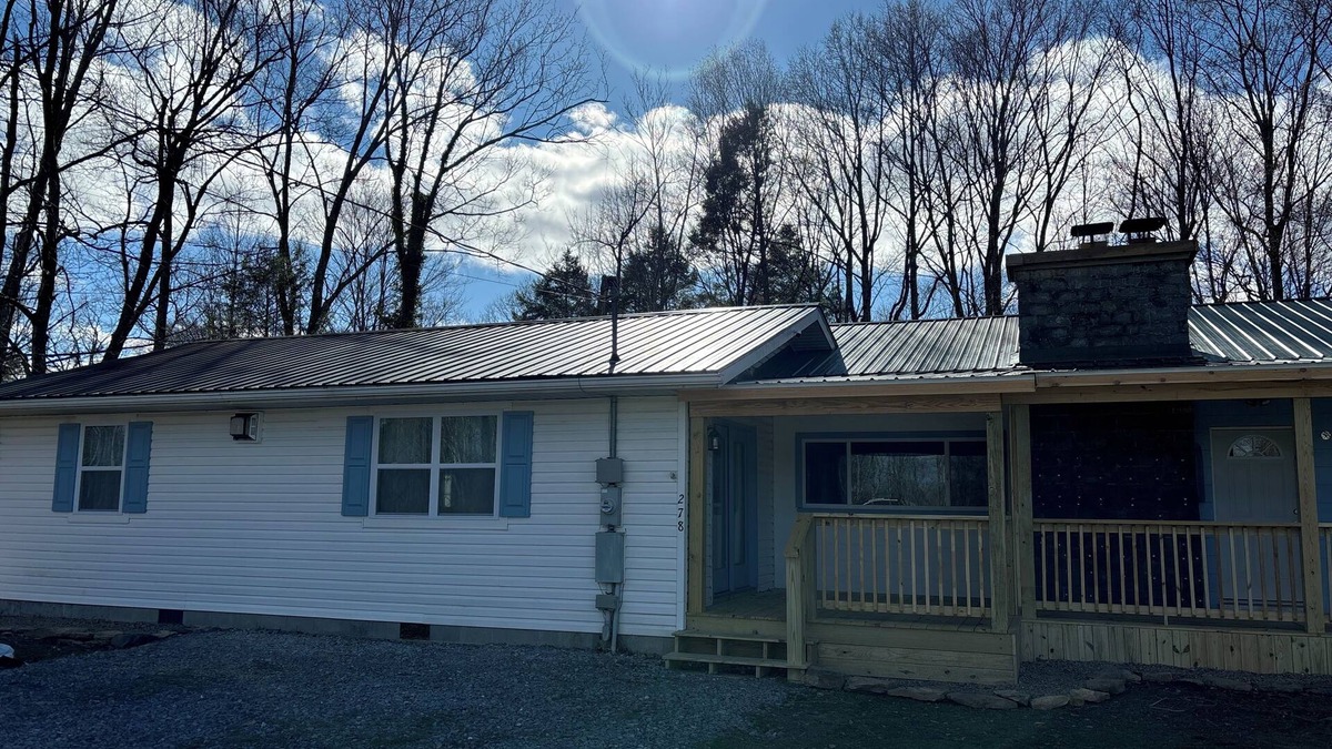 Mount Nebo Cottage | Sweets Falls Cottage Close to Summersville Lake & New River Gorge