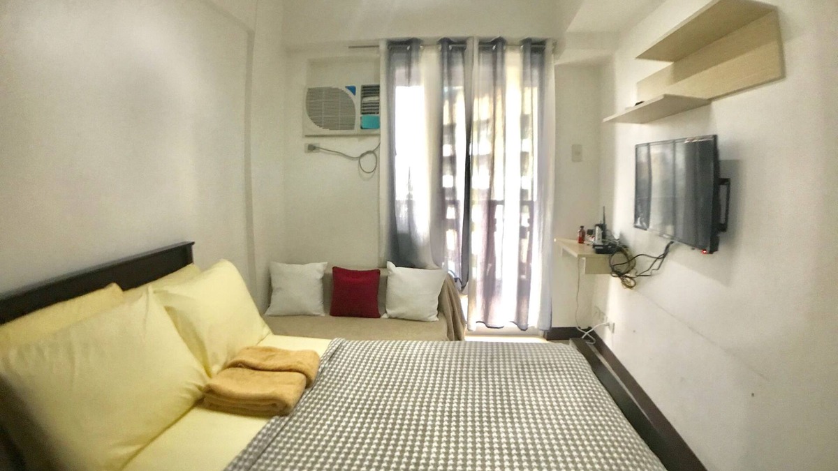 Valencia Condo | SweetSuites at Pine Crest New Manila/#T3-1212