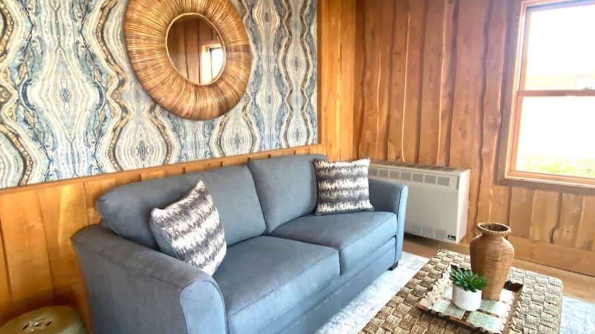 Grand Marais Apartment | Sweetwater Suite East