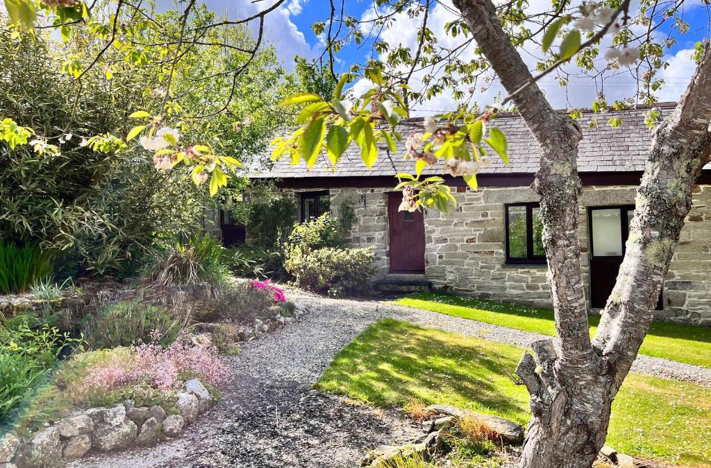 Lower Trengale House | Swift Cottage