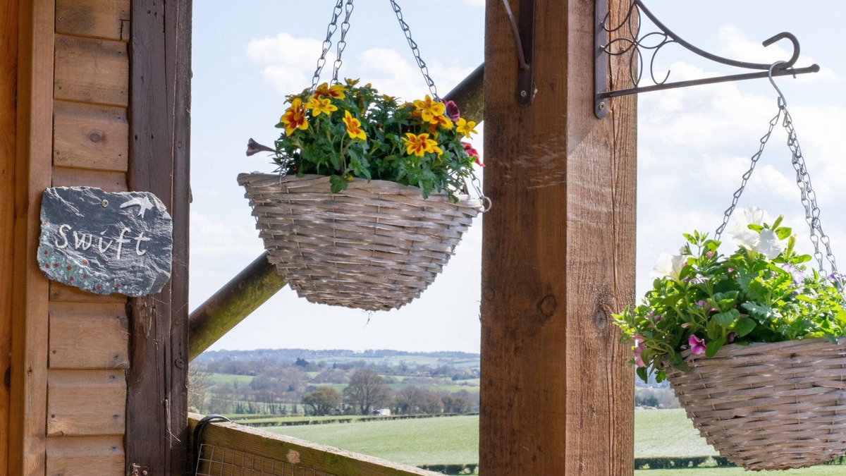 Etchinghill House | Swift - One Bedroom House, Sleeps 2