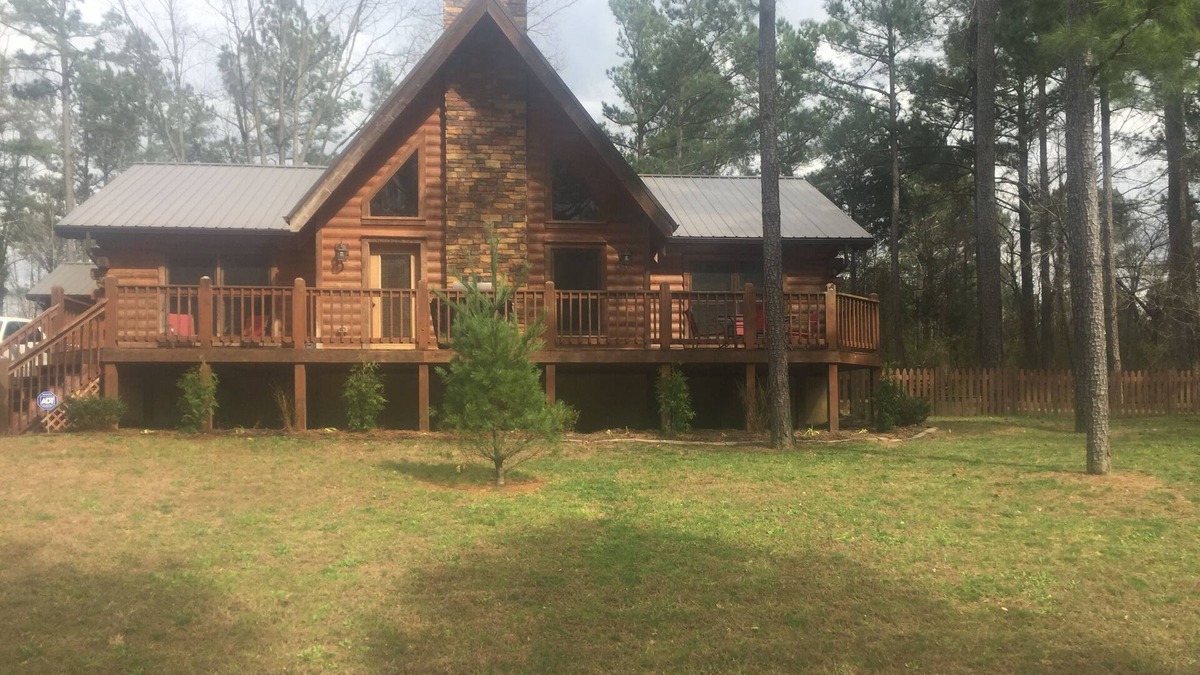 Falls of Rough Cabin | Swiftwater - Secluded Log Cabin