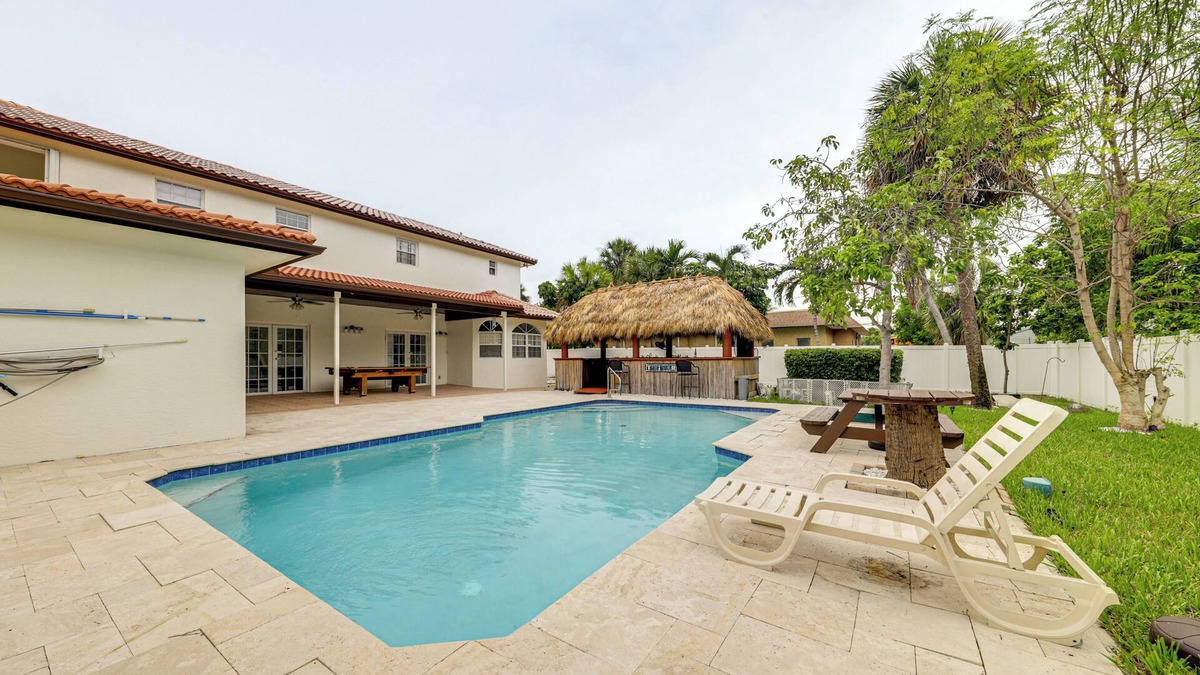 Pompano Beach House | Swim, Barbecue & Game: Home 4 Mi to Pompano Beach!