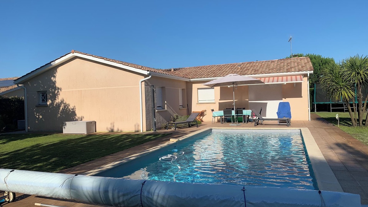 Saint-Jean-d'Illac Cabin | Swimming pool house near Arcachon/Cap Ferret