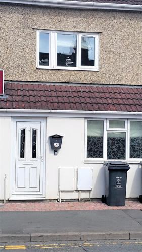 Swindon Apartment | Swindon City Centre Duplex - EnterCloud9SA