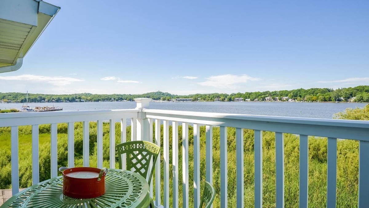 Douglas Villa | Swing Bridge #40 - Three Bedroom Villa, Sleeps 6