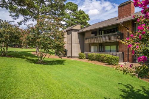 Pinehurst Apartment | Swing & Sway