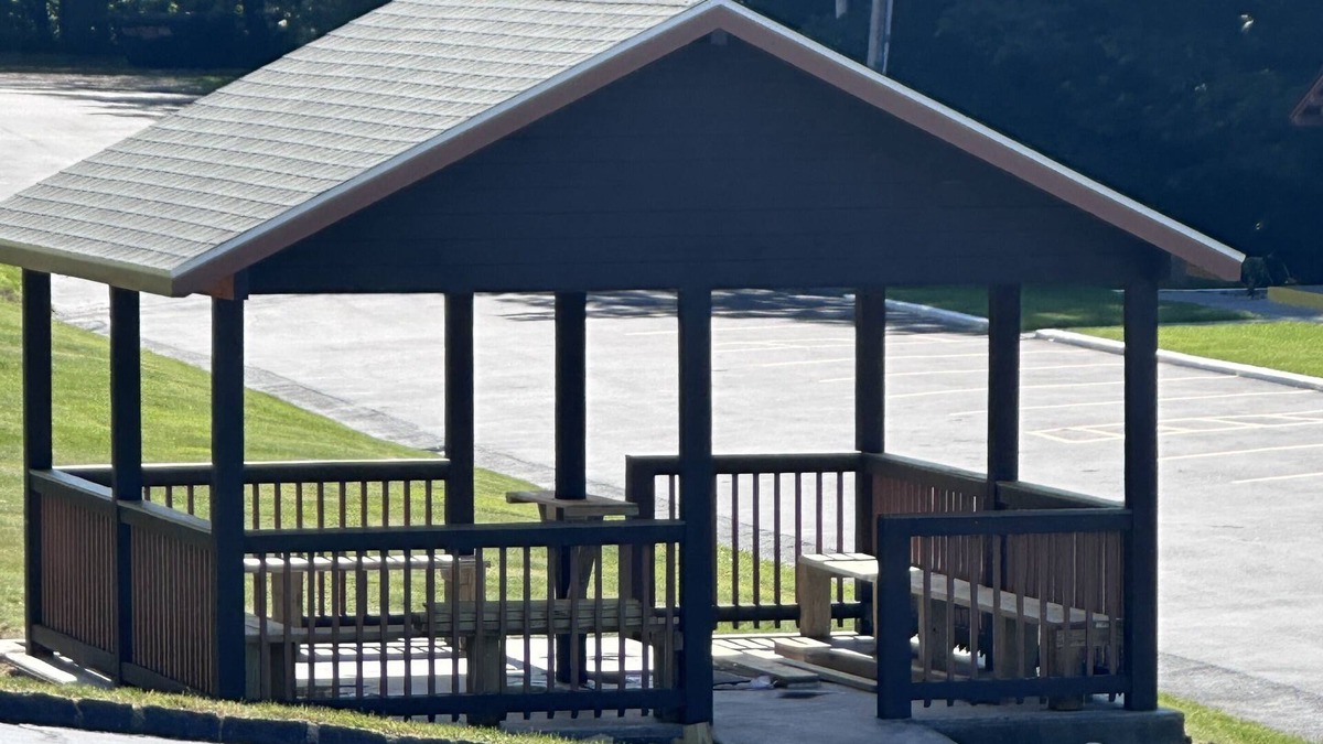 Intervale Hotel | Swiss Chalets Village Inn