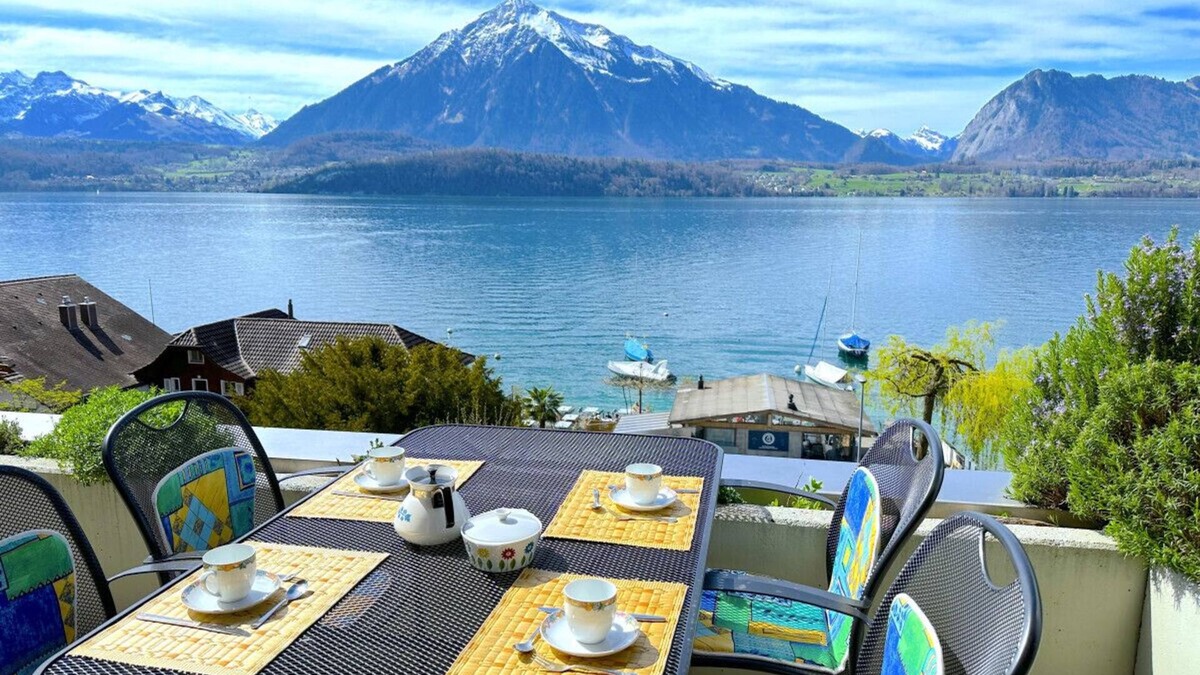 Goldiwil Condo | SwissHut Stunning Views Alps & Lake - Apart. Herzog 22