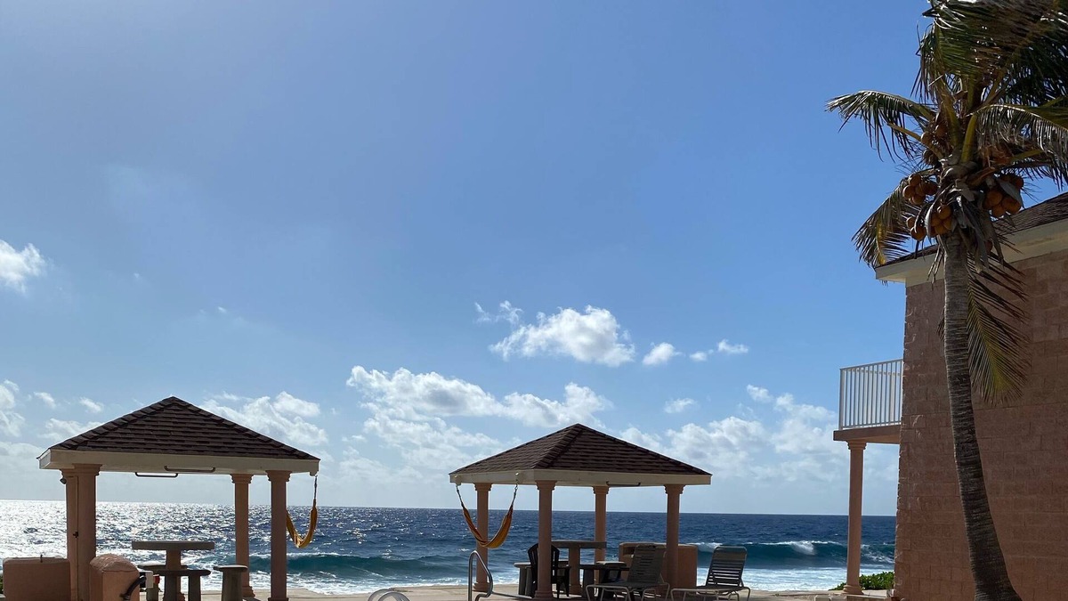 East End Condo | Swn y Mor (sound of the sea) Oceanside complex