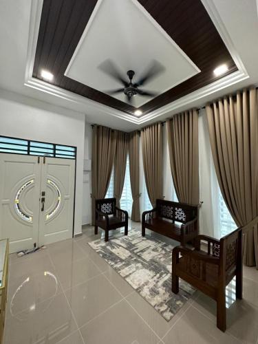 Kampung Mak Kemas House | Syakila Homestay