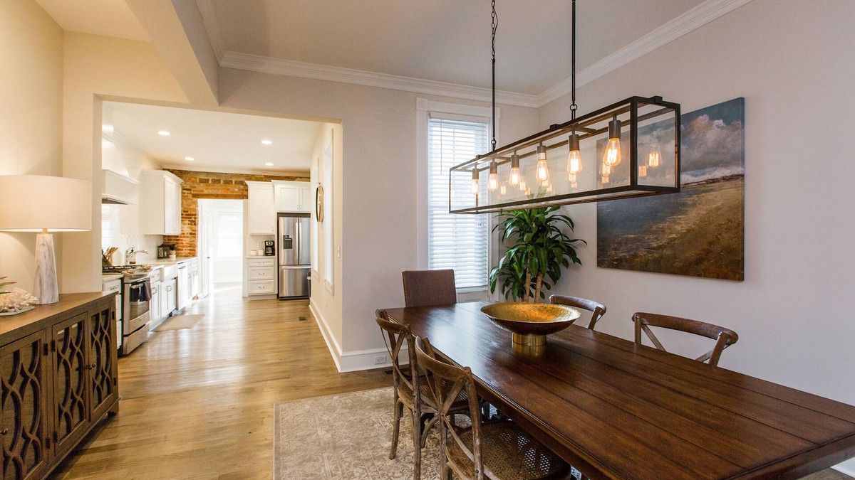 Historic Downtown Lancaster House | Sycamore Downtown Vista
