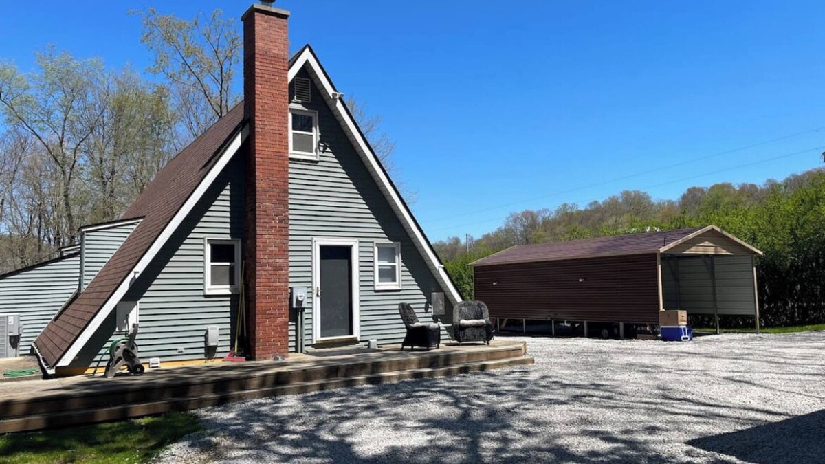 Ashland House | Sycamore Springs, Family Nature Preserve w/pond