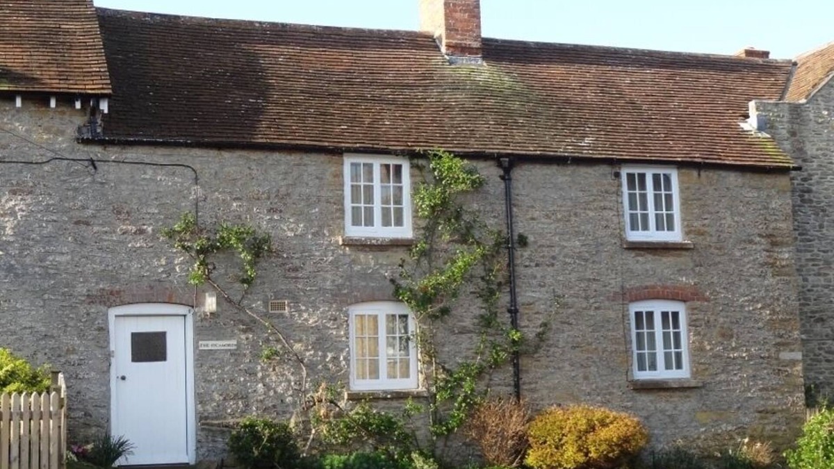 Littlebredy Cottage | Sycamores Cottage, near the Dorset Coast.