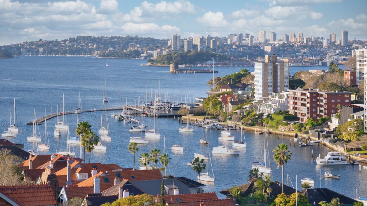 North Sydney Apartment | Sydney Harbour Bridge View Apartment