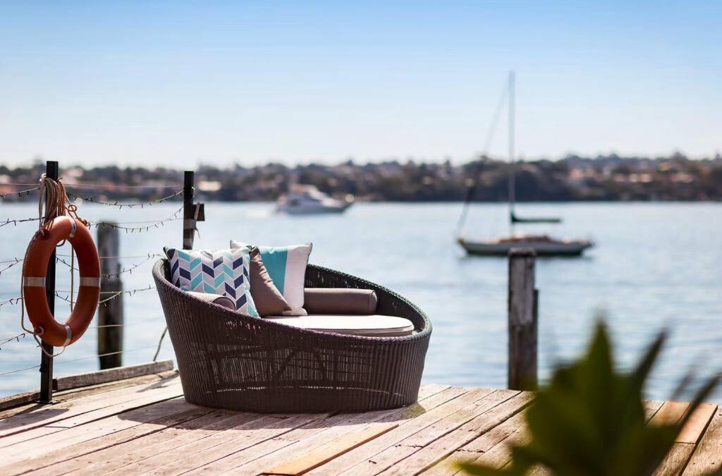 Birchgrove Apartment | Sydney Harbourfront Boathouse and Studio Escape