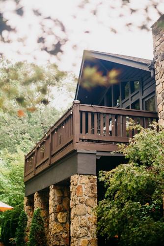 Helen Hotel | Sylvan Valley Lodge and Cellars