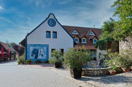 Nyul Hotel | Szél Fiai Fogadó
