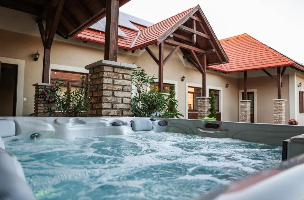 Many House | Szarvas apartman - Jakuzzis Vendégház Mány