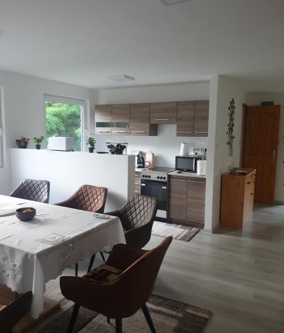 Vasarosnameny House | SZERETET FA-HÁZ VÁSÁROSNAMÉNY GERGELYIUGORNYA