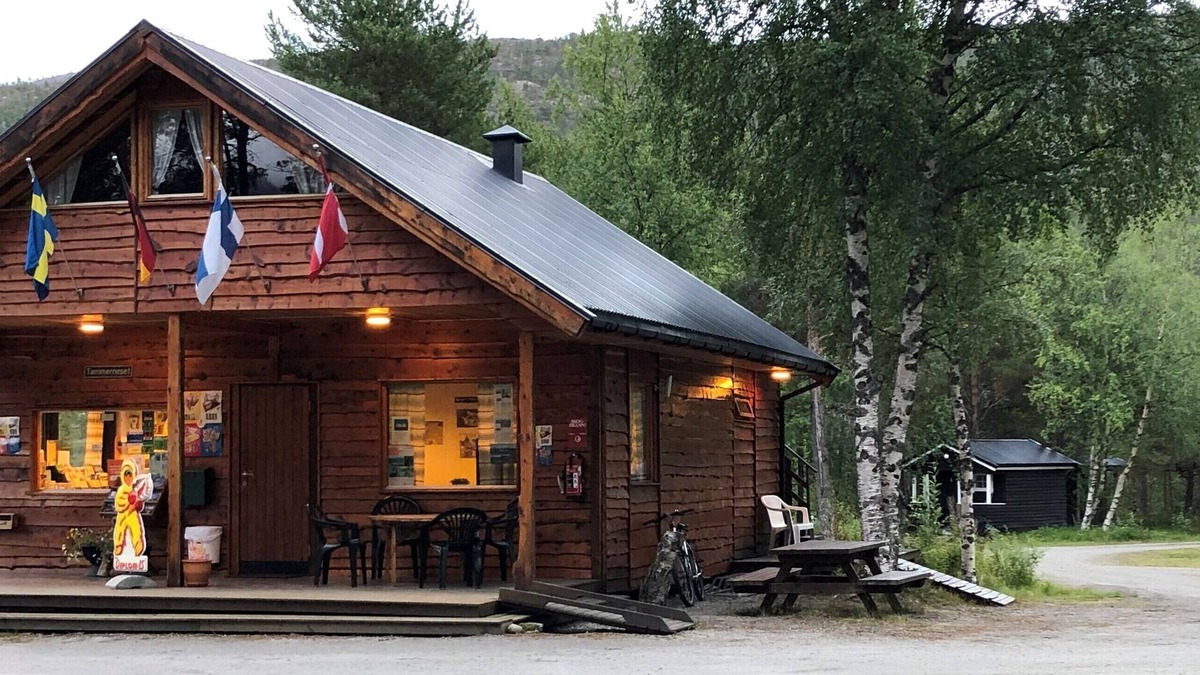 Hamaroy Cabin | Tømmerneset Camping
