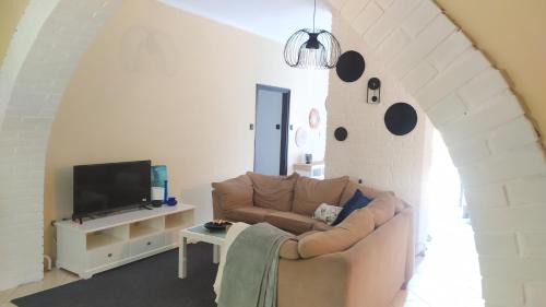 Balatonszabadi Apartment | Türkiz Apartman - 5 szobás 13 fős apartmanház 4km a Balaton- Balatonszabadi