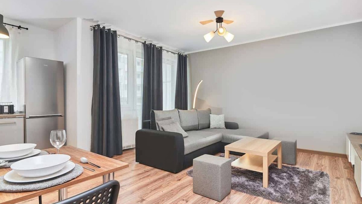 Stare Miasto Apartment | Tęczowa 99 | Wrocław Center Apartment | Parking