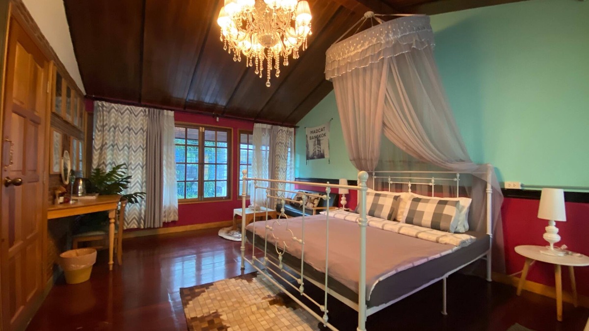 Khlong Tan Nuea House | T-house Bkk - 6BR Max15people private house with swimming pool near BTS