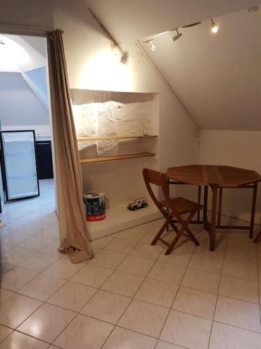Le Chesnay Apartment | T2 à 9 mins du château 4pers