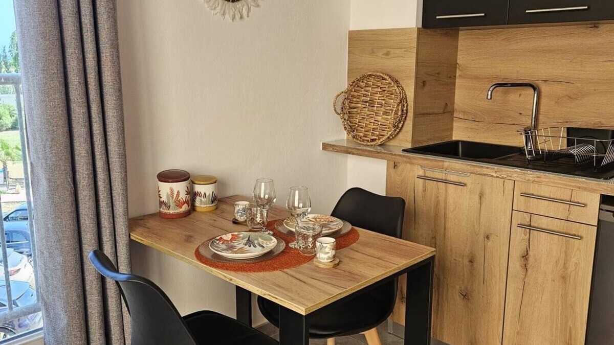 Lecci Apartment | T2, 2/4 people No. 75 floor Hameaux de Saint Cyprien