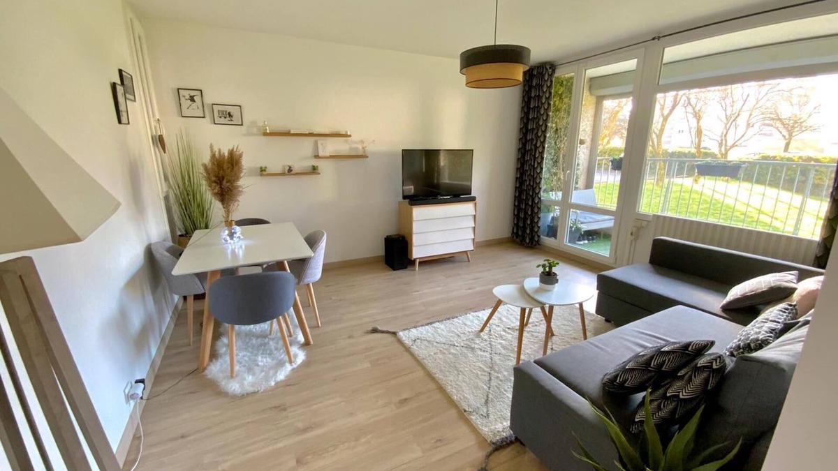 Vernay Apartment | T2 50m² with parking and balcony, green and quiet location