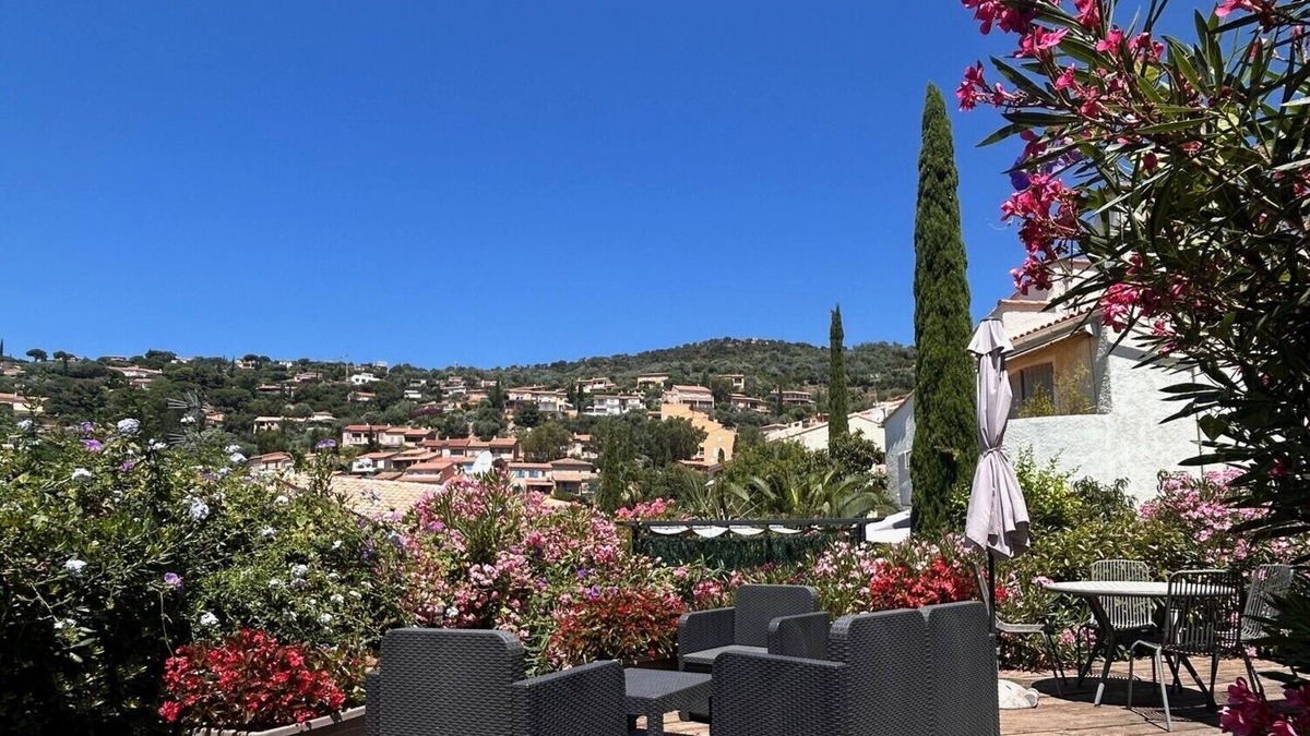 Bormes-Les-Mimosas House | T2 apartment on the ground floor, Le Pin district (Bormes-les-Mimosas)