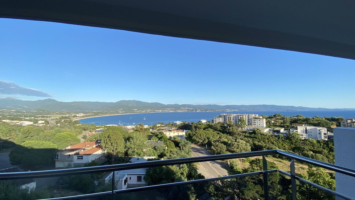Le Ricanto Apartment | T2 apartment, sea view, at the entrance to Ajaccio.
