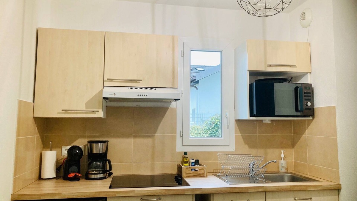 Bizanos Apartment | T2 apartment with private garden + parking 5 min from Pau. Pets welcome!