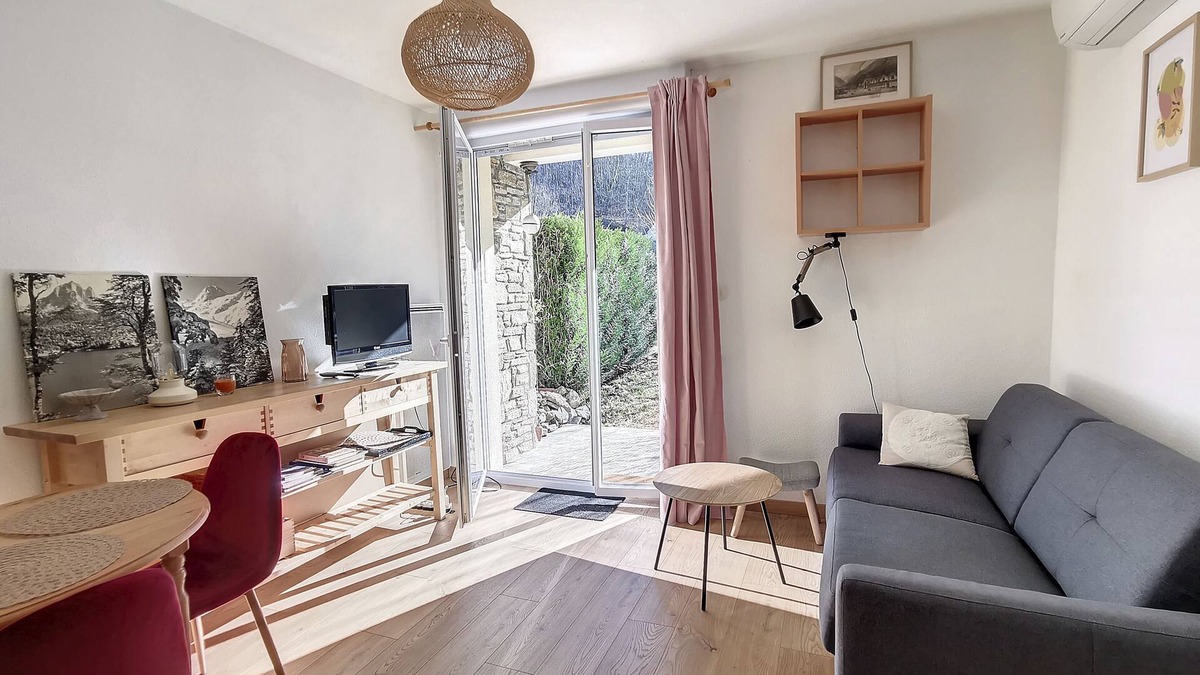 Saint-Mamet Apartment | T2 Avec Jardin à Pied des Thermes