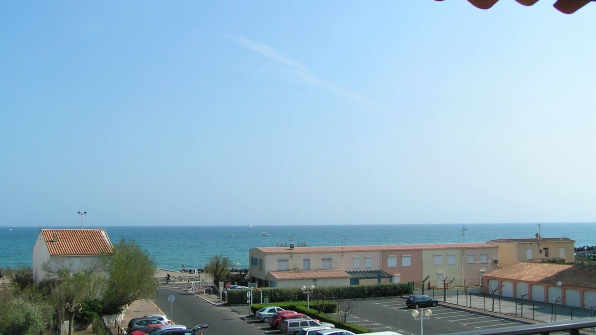 Cap d'Agde Apartment | T2 Cabin, with superb sea view, The possibility to do everything on foot.