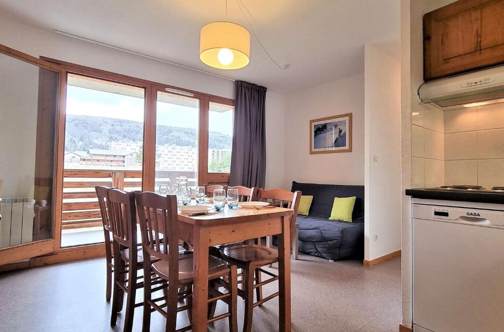 Saint-Etienne-en-Devoluy Apartment | T2 Cabine, 6 pers, proche pistes, parking, casier à ski - FR-1-525-268
