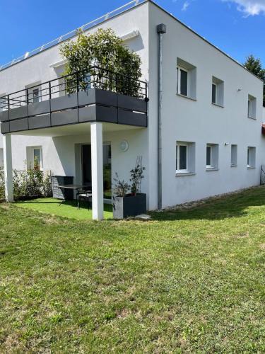 Belley Apartment | T2 cosy avec terrasse et jardin à Belley
