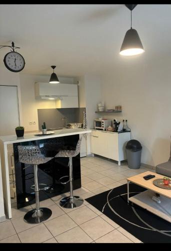 Ville-la-Grand Apartment | T2 cosy tout équipé à deux pas de la gare de annemasse