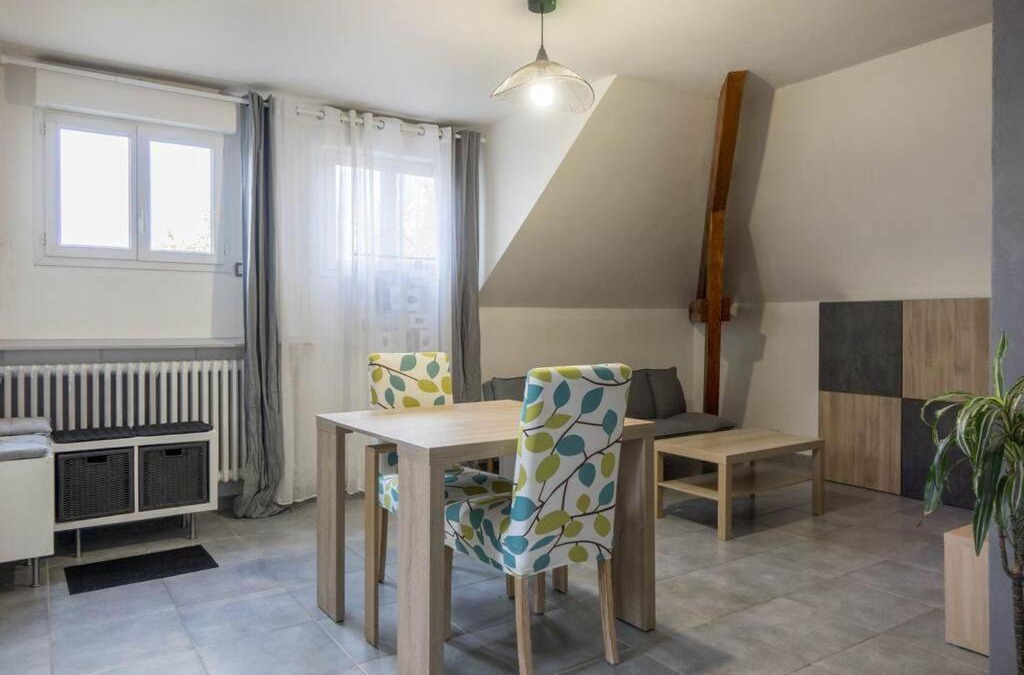 Fleury-les-Aubrais Apartment | T2 Le Lazare, Parking + extérieur