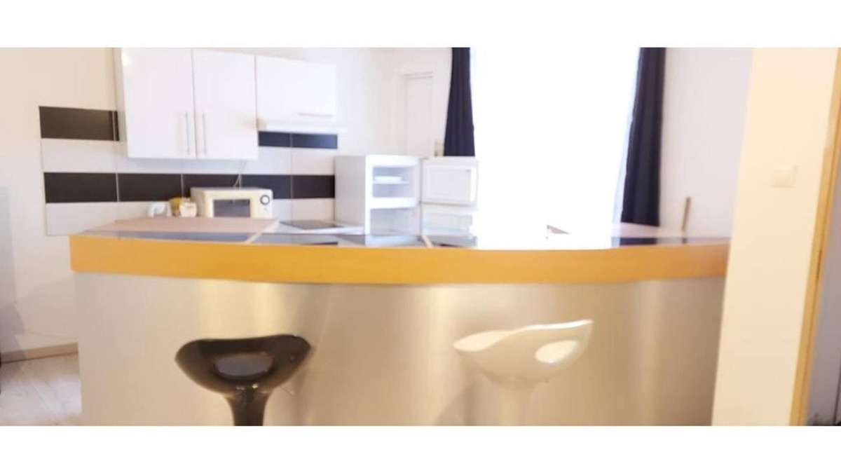 Saint-Roch - Badouillere - Chavanelle Apartment | T2, NETFLIX, WI FI, CENTER, streetcar, bus, near opera and all faculties