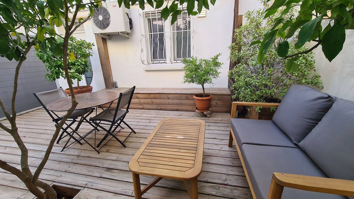 Avignon Apartment | T2 new air conditioned near downtown with outdoor terrace