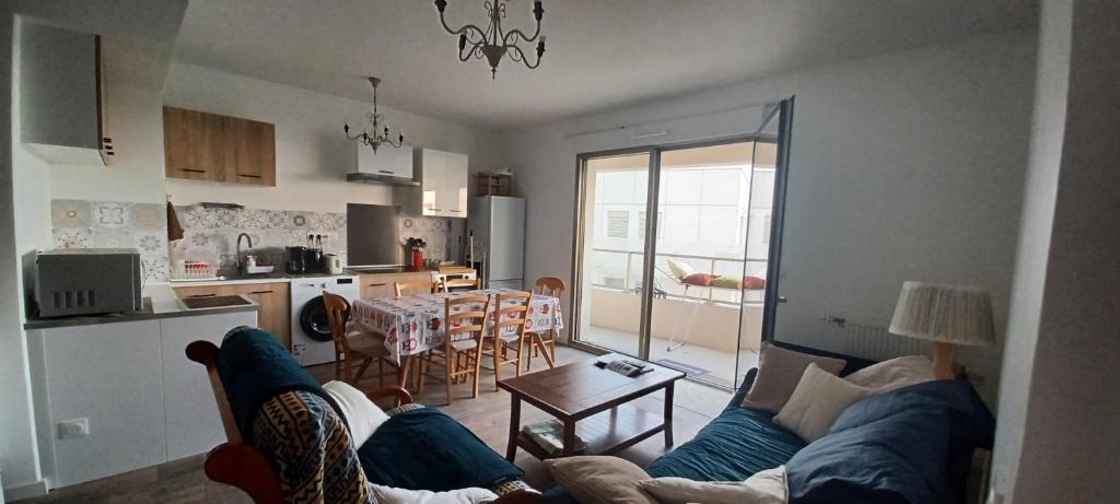 Bastide Apartment | T2 pour 4 Bordeaux près Gare Ste Jean / Arena / Centre ville