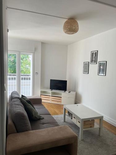 Charleville-Mezieres Apartment | T2 - Quartier Mézières - 1 chambre -1 terrasse