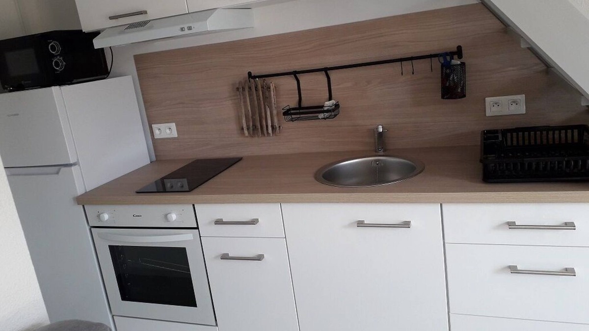 Saint-Palais-sur-Mer Apartment | T2 refurbished beach shops on foot in Vaux/Mer (between Royan and St palais)